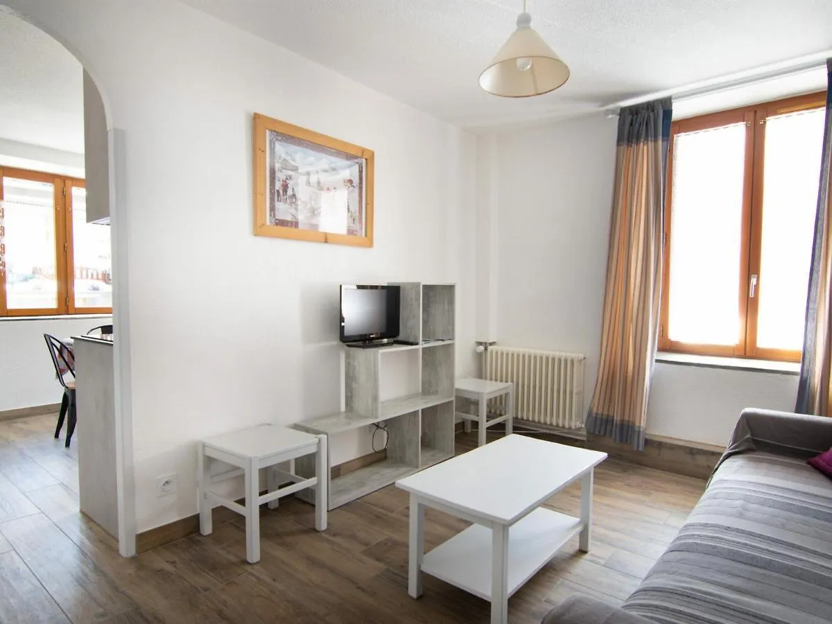 Appartement 3 Pieces Pour 6/8 Personnes, Centre Valloire, Proche Telepherique Et Commerces - Fr-1-263-82 Apartment Valloire