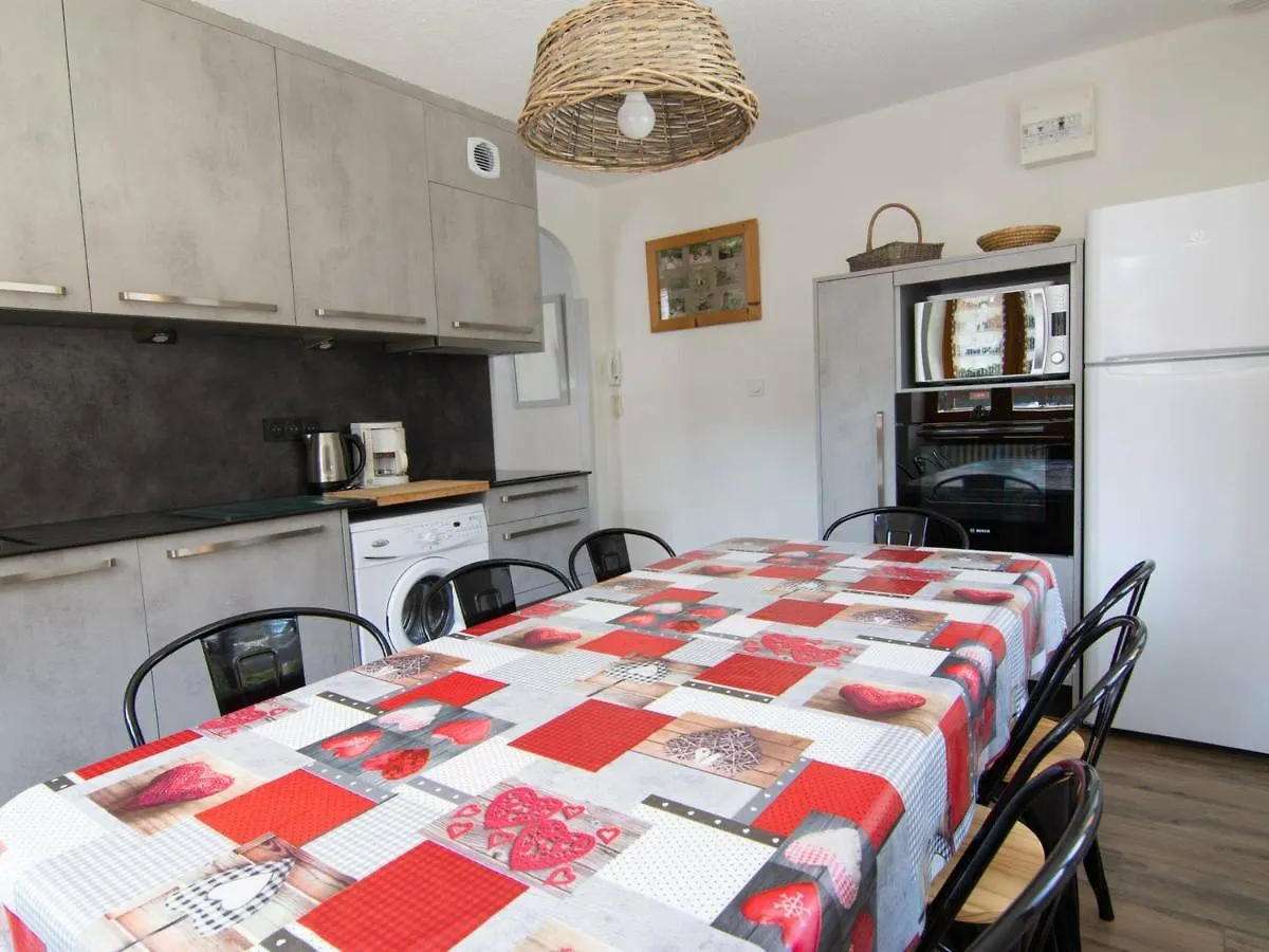 Appartement 3 Pieces Pour 6/8 Personnes, Centre Valloire, Proche Telepherique Et Commerces - Fr-1-263-82 0*, Valloire